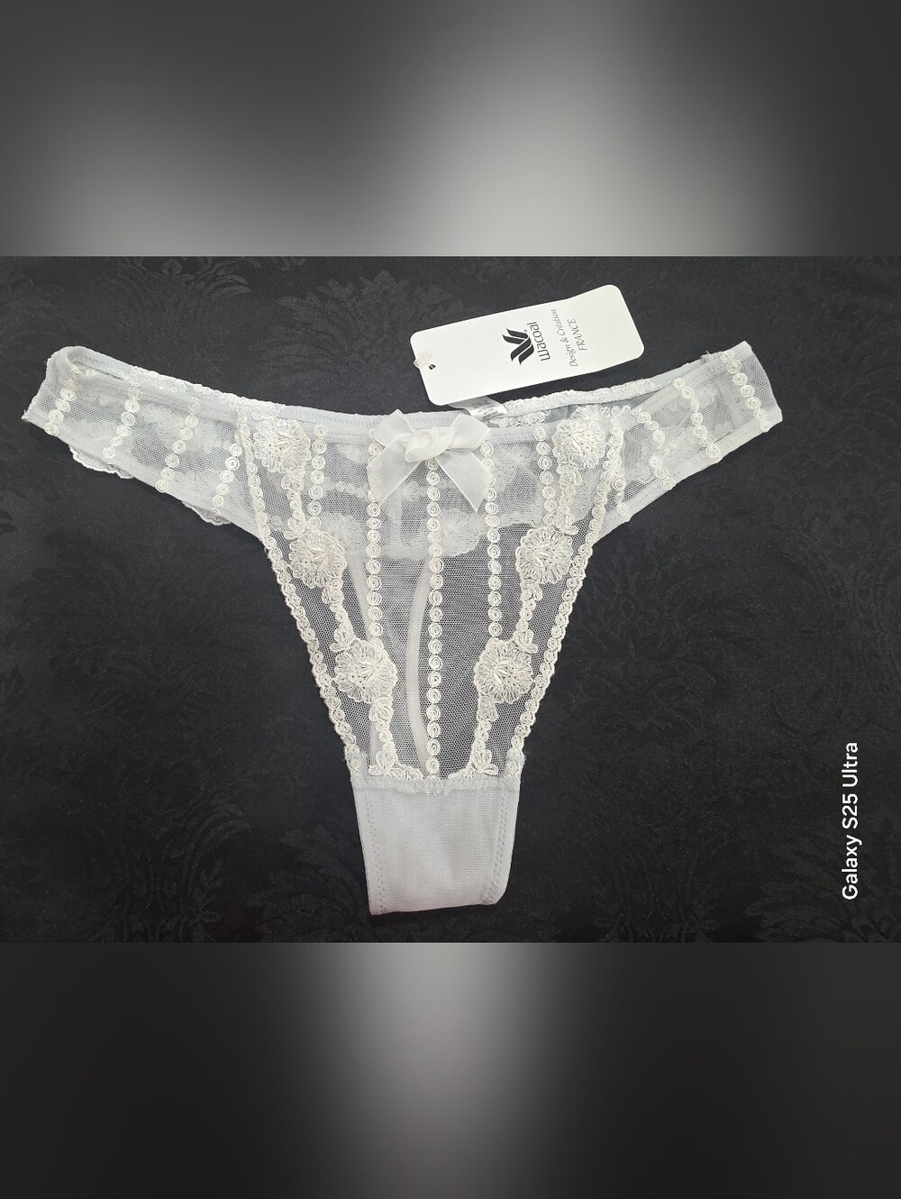 Wacoal Europe/ France Collection "Cherie" Lace Thong Panties (Size S) NWT